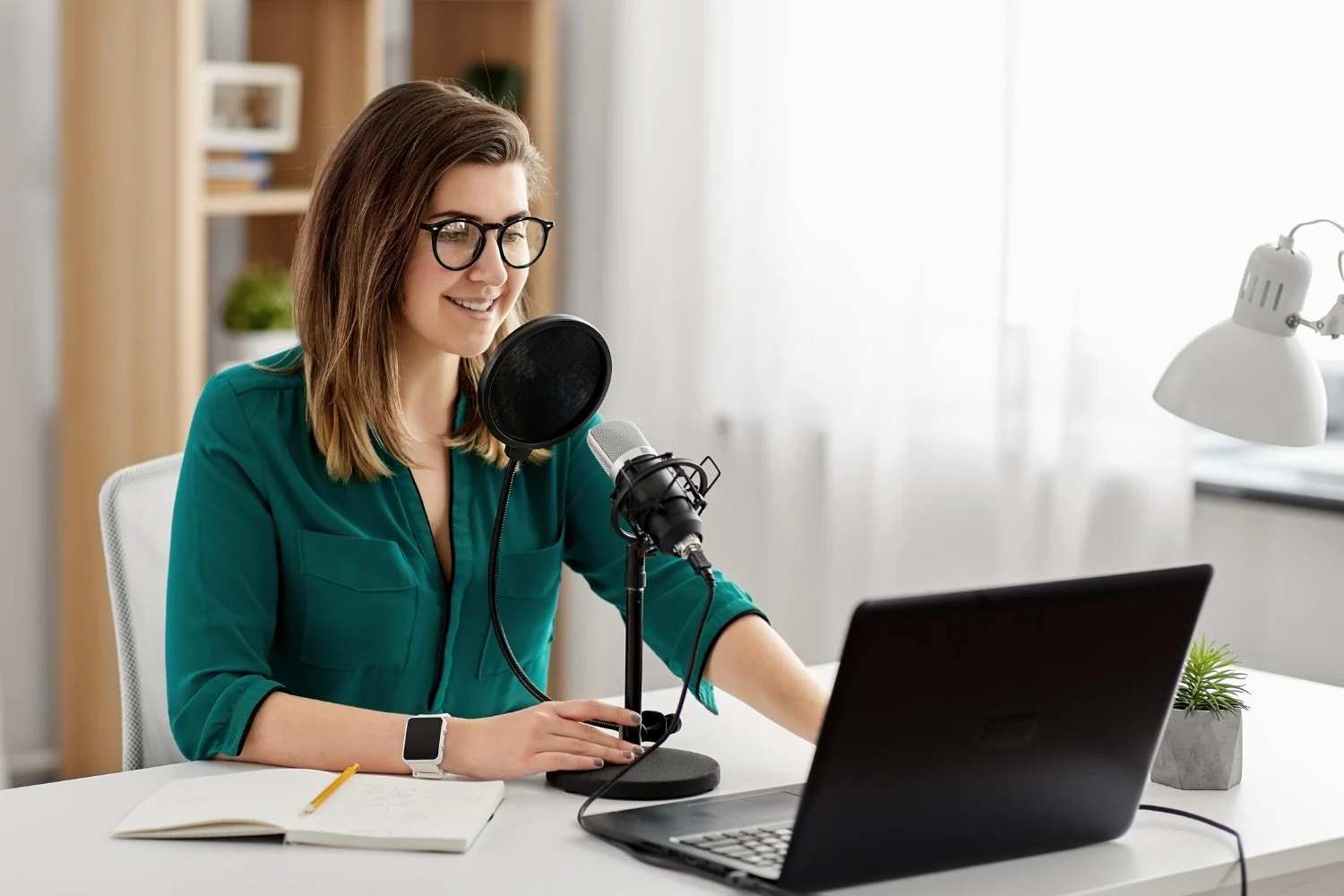 Career Development Podcasts: Tuning Into Wisdom for Students