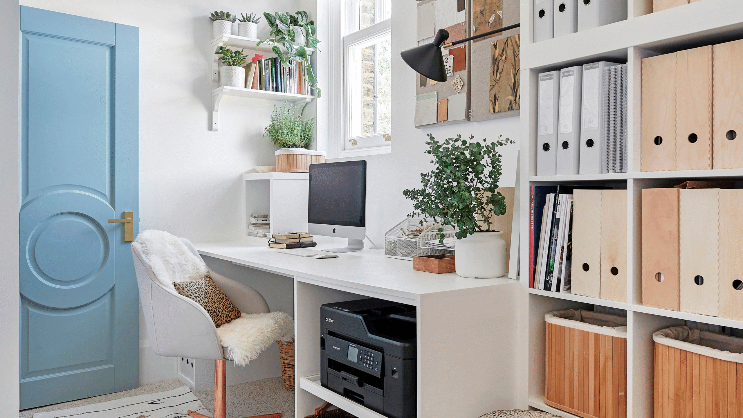 Home Haven: Creating the Perfect Workspace for Housewife Professionals