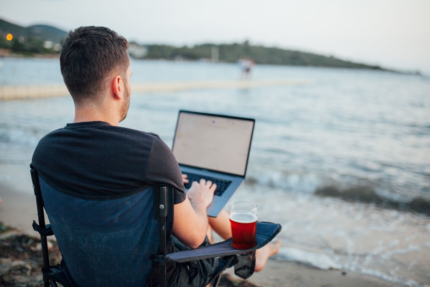 Freelance Freedom: Embracing the Digital Nomad Lifestyle