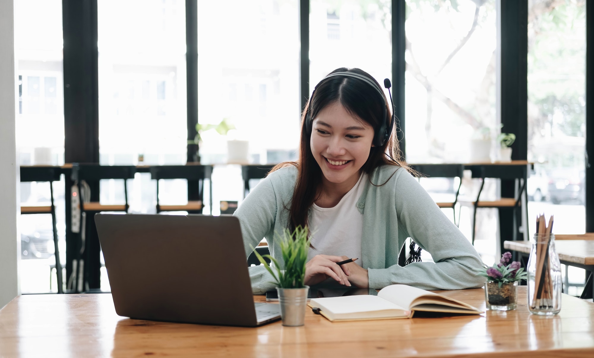 The LinkedIn Scholar: Leveraging the Platform for Student Success